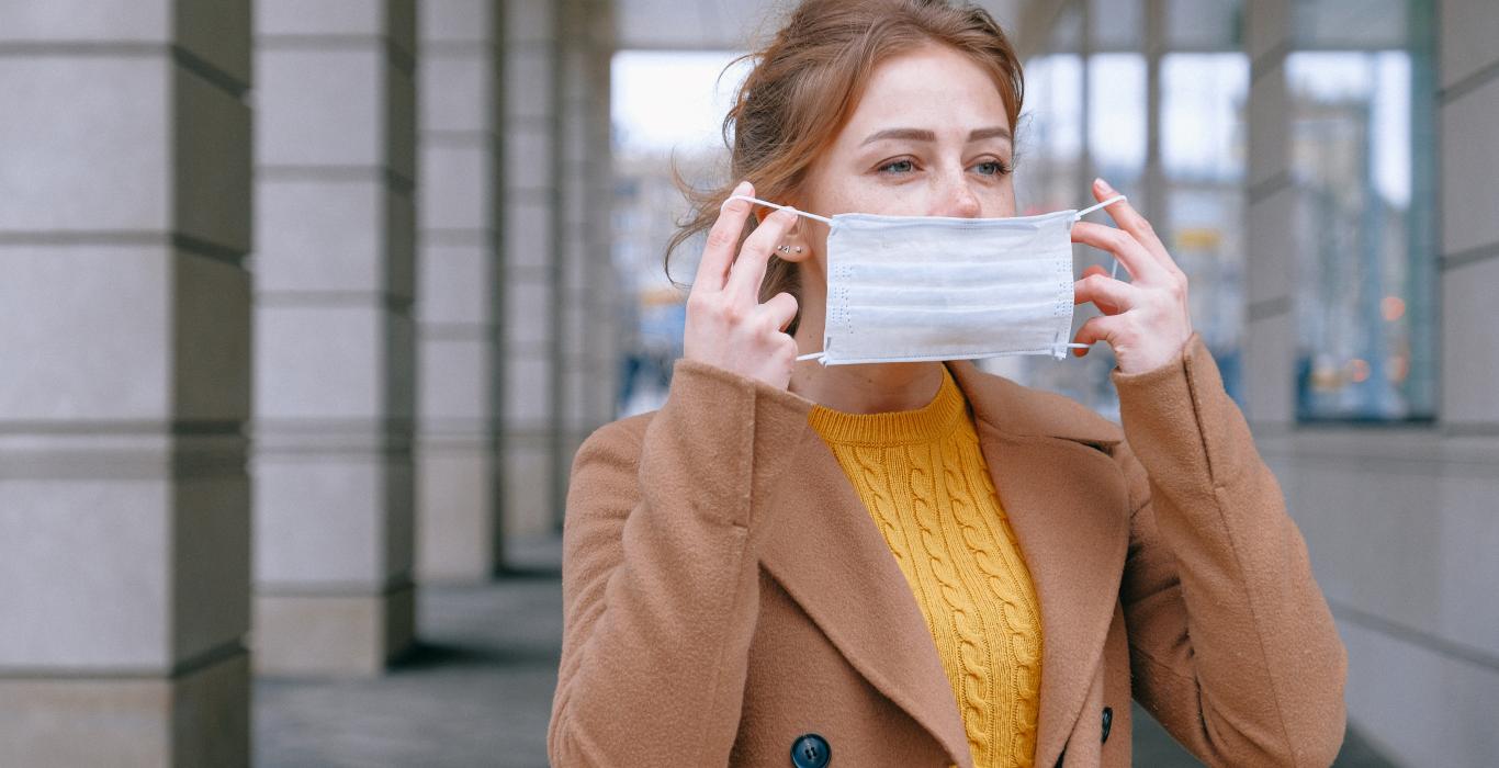 woman wearing face mask