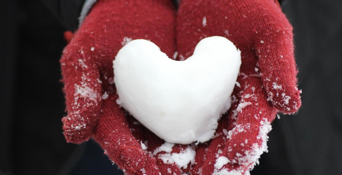 heart shaped snowball